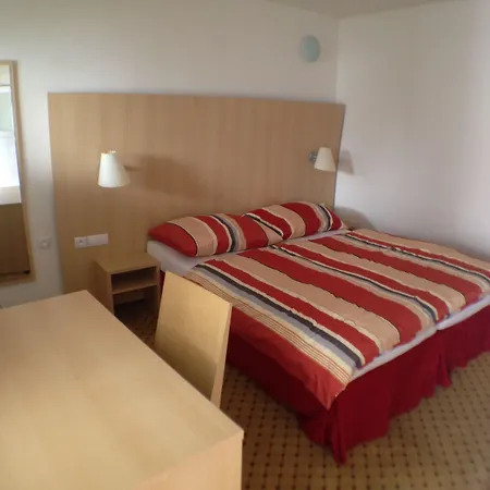 U Cerneho Orla Hotel Kostelec nad Černými Lesy