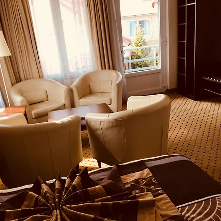 Hotel U Cerneho Orla 3*