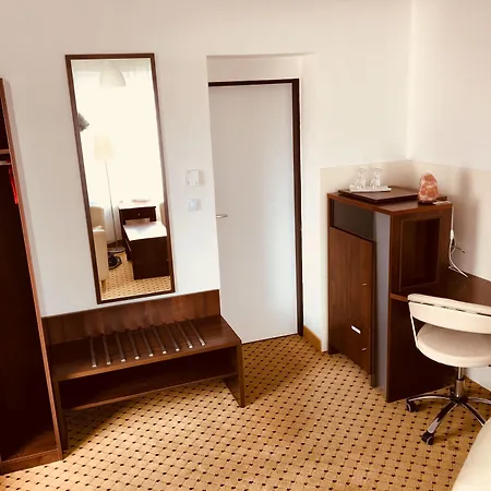 U Cerneho Orla Hotel 3*
