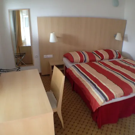 U Cerneho Orla Hotel