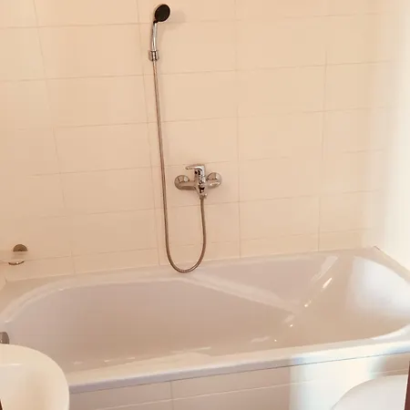 U Cerneho Orla Hotel Kostelec nad Černými Lesy