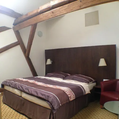 U Cerneho Orla Hotel