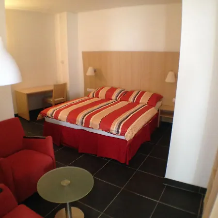 U Cerneho Orla Hotel Kostelec nad Černými Lesy